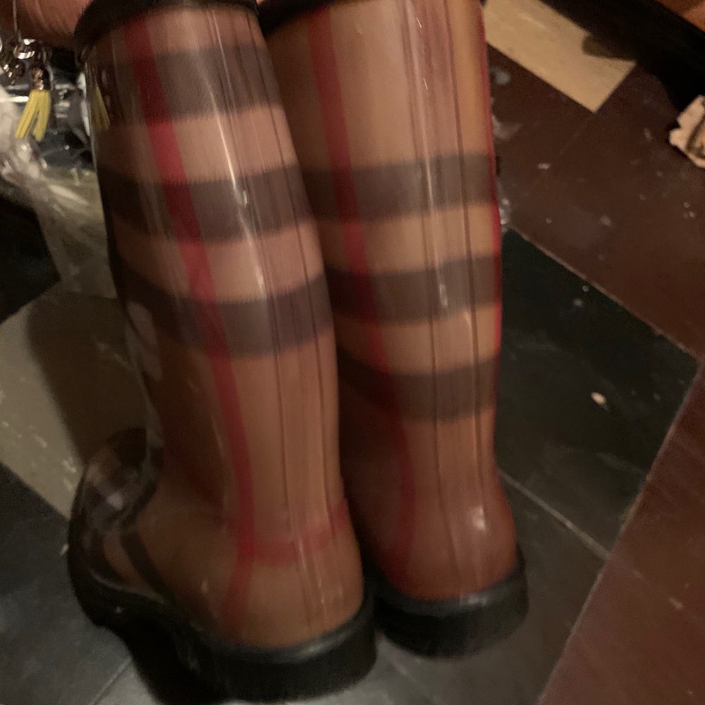 Boots - Picture 2 of 5